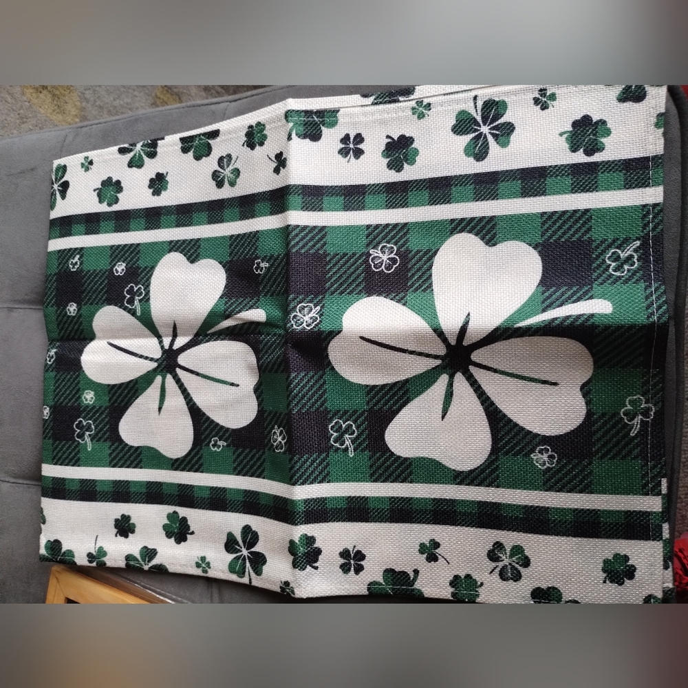 St Patrick's Day shamrock table runner green